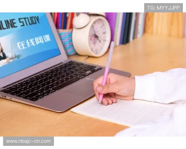 蓝鲸在线帮助学生提升学习效率，跟上时代步伐